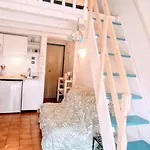 De 20 M2 Proche De La A