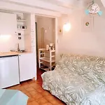 Διαμέρισμα De 20 M2 Proche De La A *