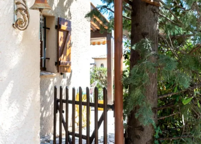 De 20 M2 Proche De La A Sainte-Maxime